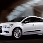 vue de profil de la citroen ds4