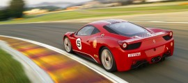 vue 3/4 arrière de la ferrari 458 challenge