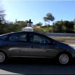 la toyota prius, la google car vue de profil
