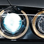 BMW : le 1er constructeur à implanter des ampoules xénon dans les phares de ses voitures