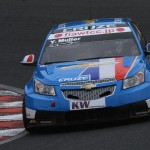 Yvan Muller prend le micro pour Abcmoteur Yvan_Muller_2010_WTCC_Race_of_Japan-chevrolet-cruze