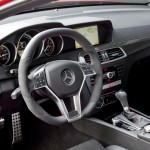 tableau de bord Mercedes C63 AMG Black Series 150x150 Mercedes C63 AMG coupé : un V8 de 6.2 l de 517 ch
