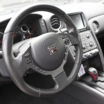 interieur gtr 2012 interieur gtr 2012 150x150 La Nissan GTR édition 2012 gagne 20 chevaux supplémentaires