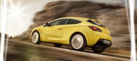 vue 3/4 arriere de la gtc sur route