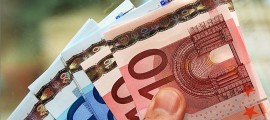 des billets de 20 et 10 euros
