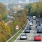 un embouteillage sur autoroute