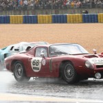 Record d’affluence pour le Mans Classic 2012 ! (+ vidéos) deux autos sur le circuit du mans classic 2012