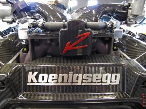Reportage : la chaîne de montage de la Koenigsegg Agera ! 2/3 le bloc moteur v8