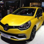 la clio iv rs en vue 3/4 avant