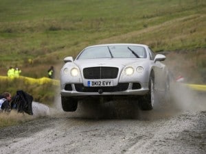 la bentley gt speed décollant de la terre