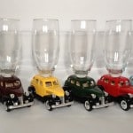 Abcmoteur vous souhaite une bonne année 2013 ! des fluttes de champagne sur le toit de voitures