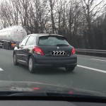Peugeot 207 radar : la liste mise à jour par les automobilistes ! une peugeot 207 avec un radar sur la plage arrière