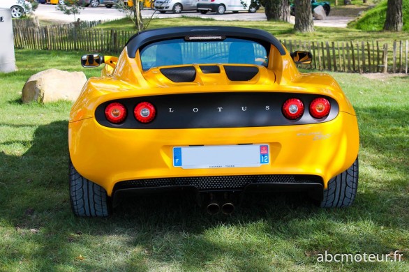 Lotus Elise jaune