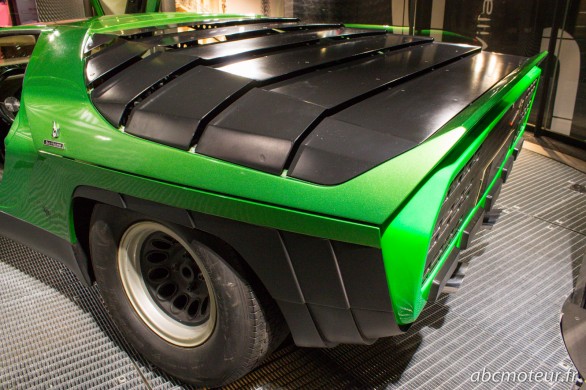 cache moteur Alfa Romeo Carabo