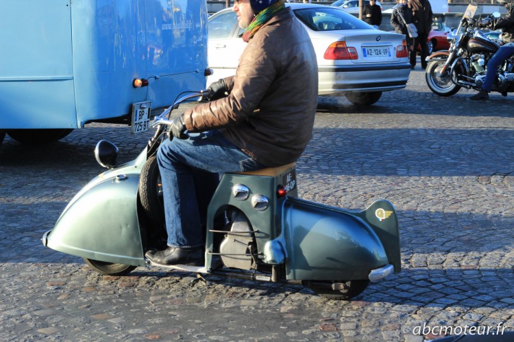 scooter Traversee Paris hivernale 2015