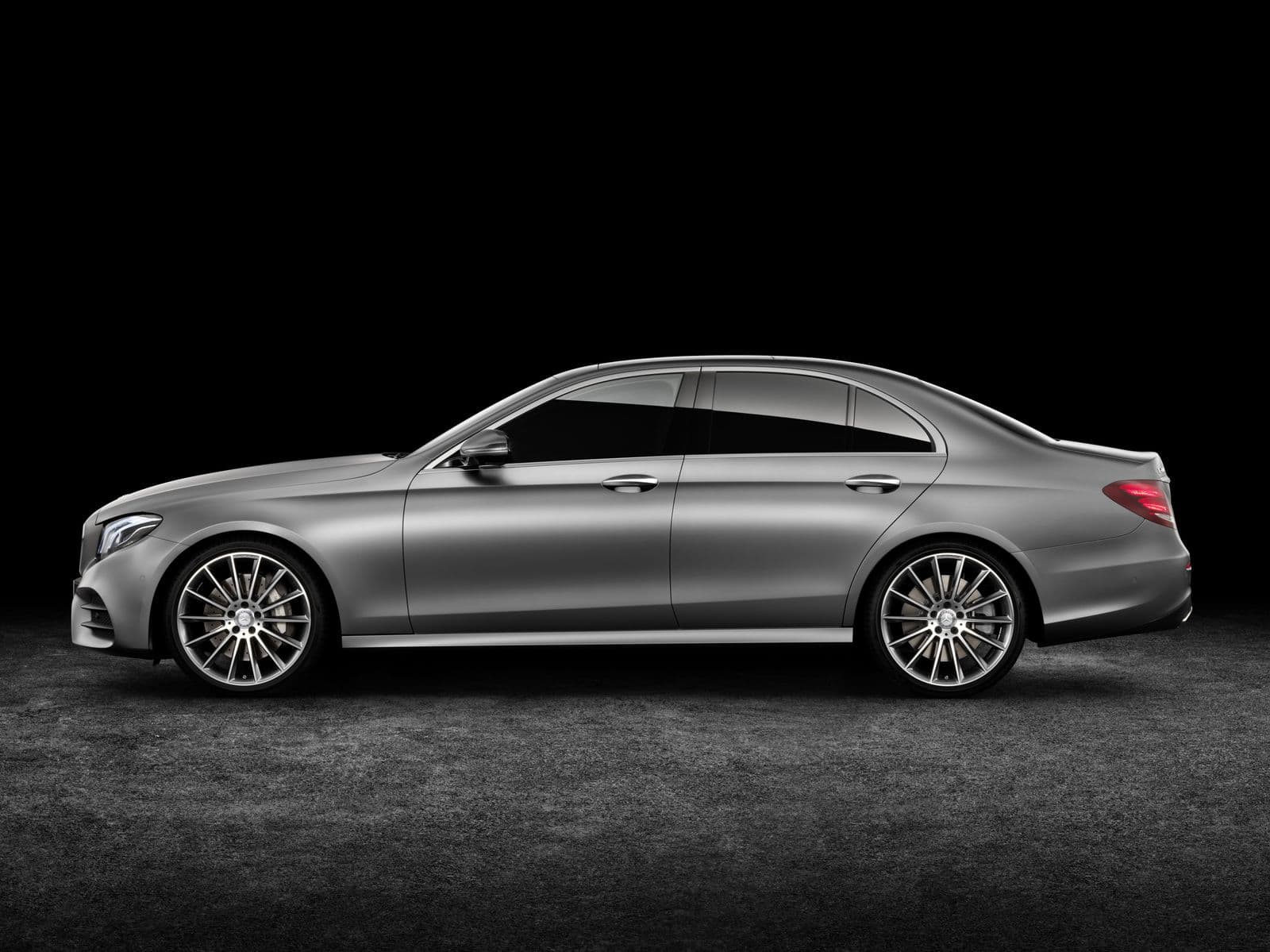 Mercedes Classe E : tactile jusque sur le volant