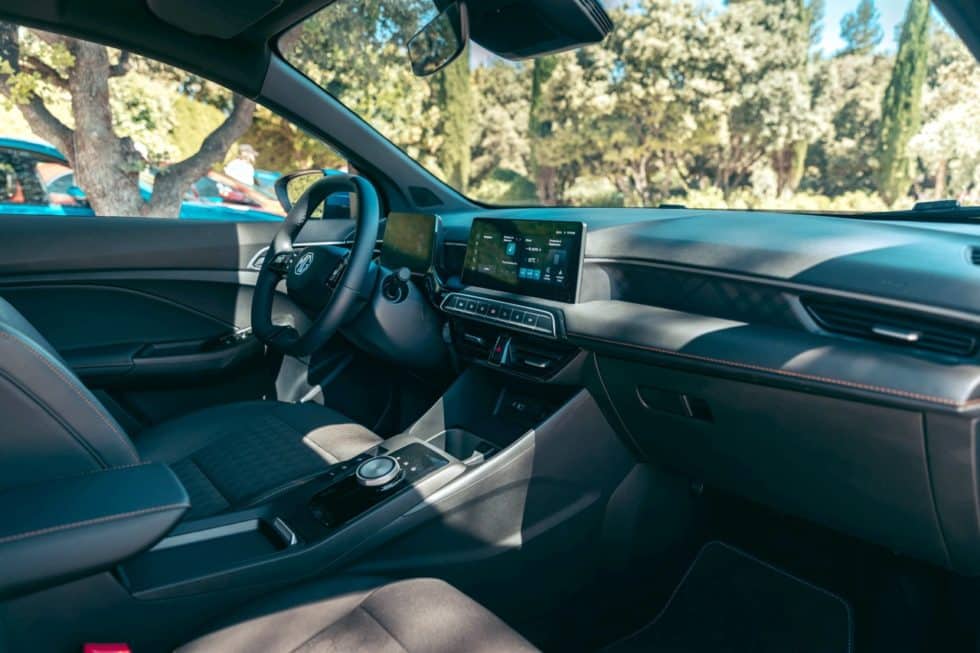 L'intérieur de la MG3 Hybrid +