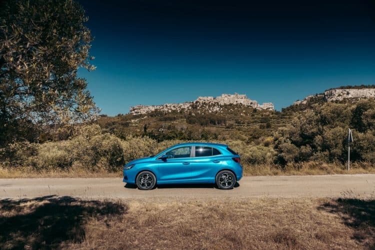 La MG3 Hybrid + de profil